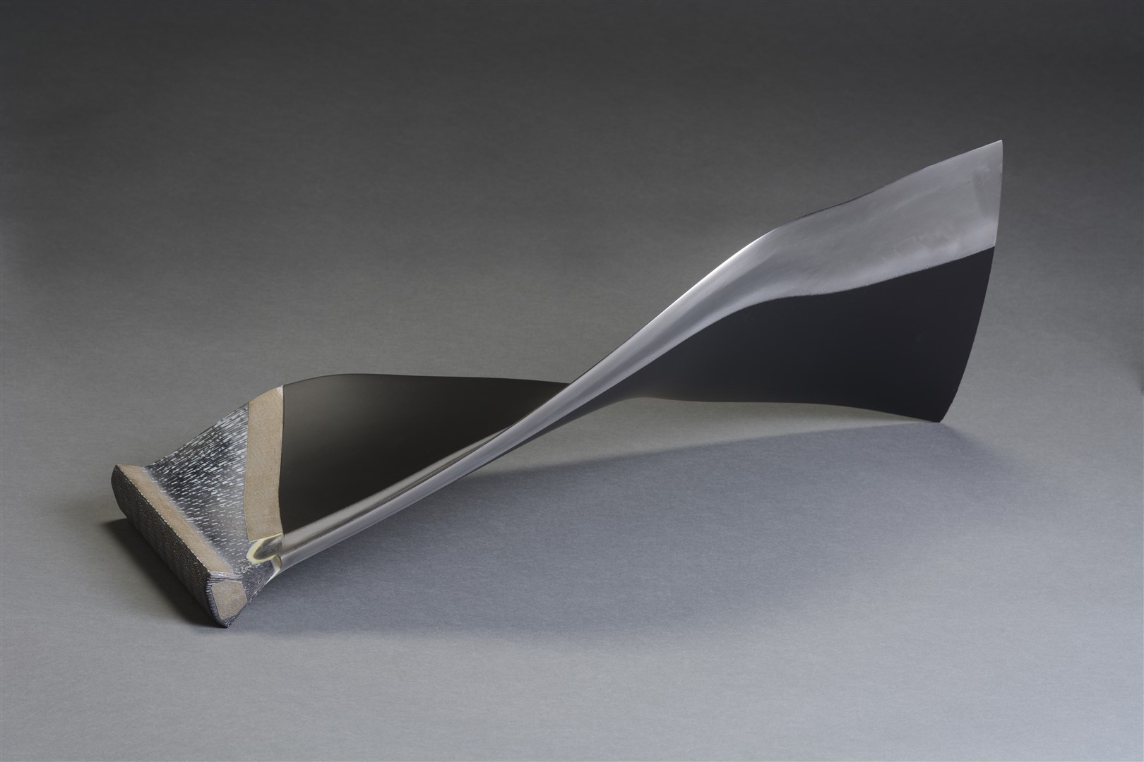 Composite fan blade with a tapered design.